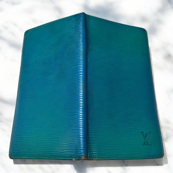 Louis Vuitton Epi wallet - Picture 6 of 6